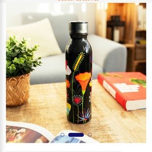 Brand new Pylones Water bottle